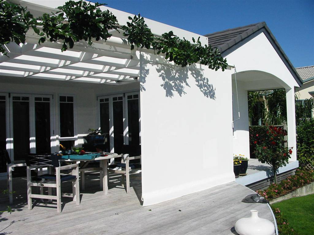 Commercial outdoor curtains for outdoor dining in Epsom